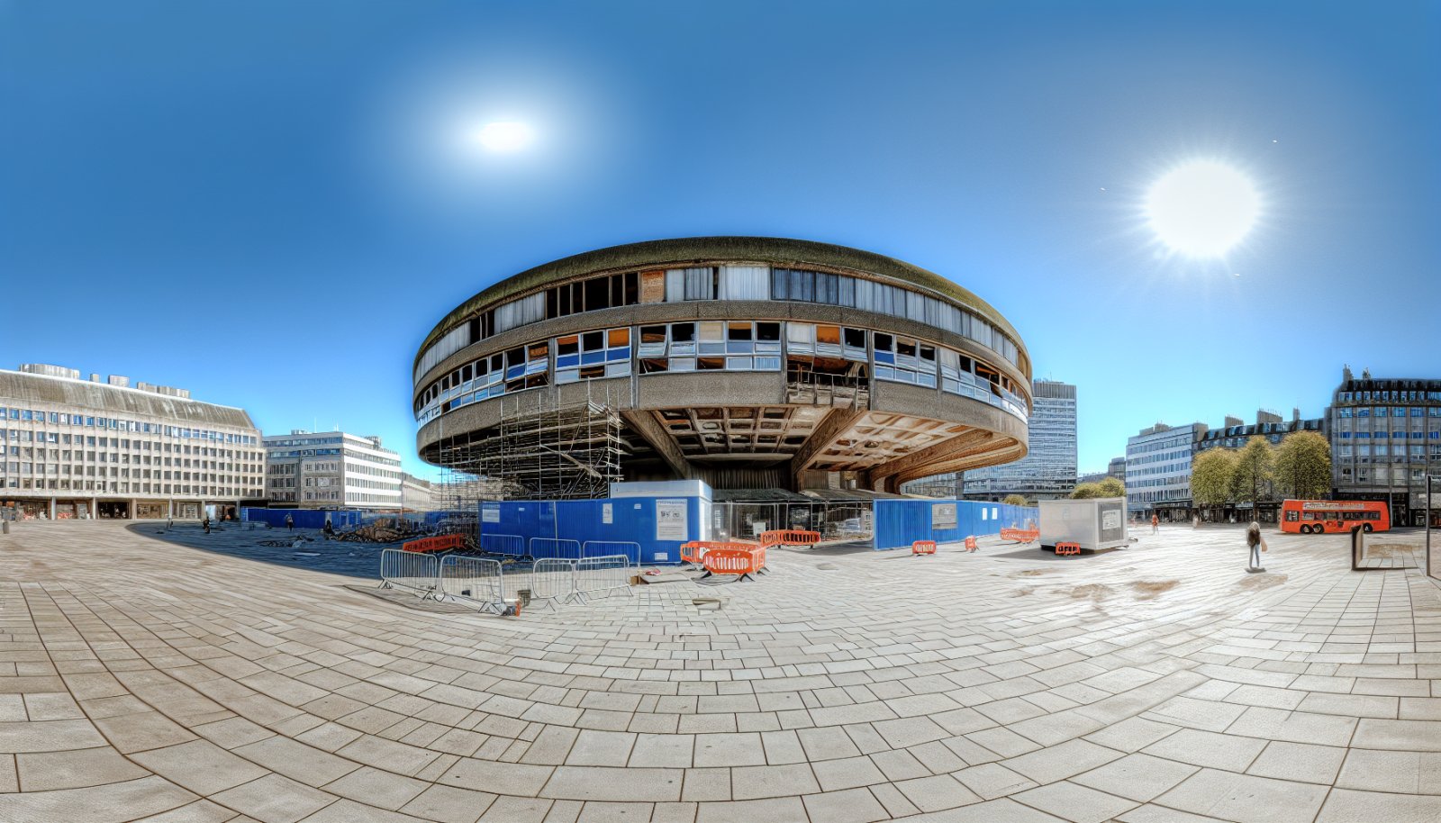 Реконструкція "Літаючої тарілки" на Либідській: демонтують вікна